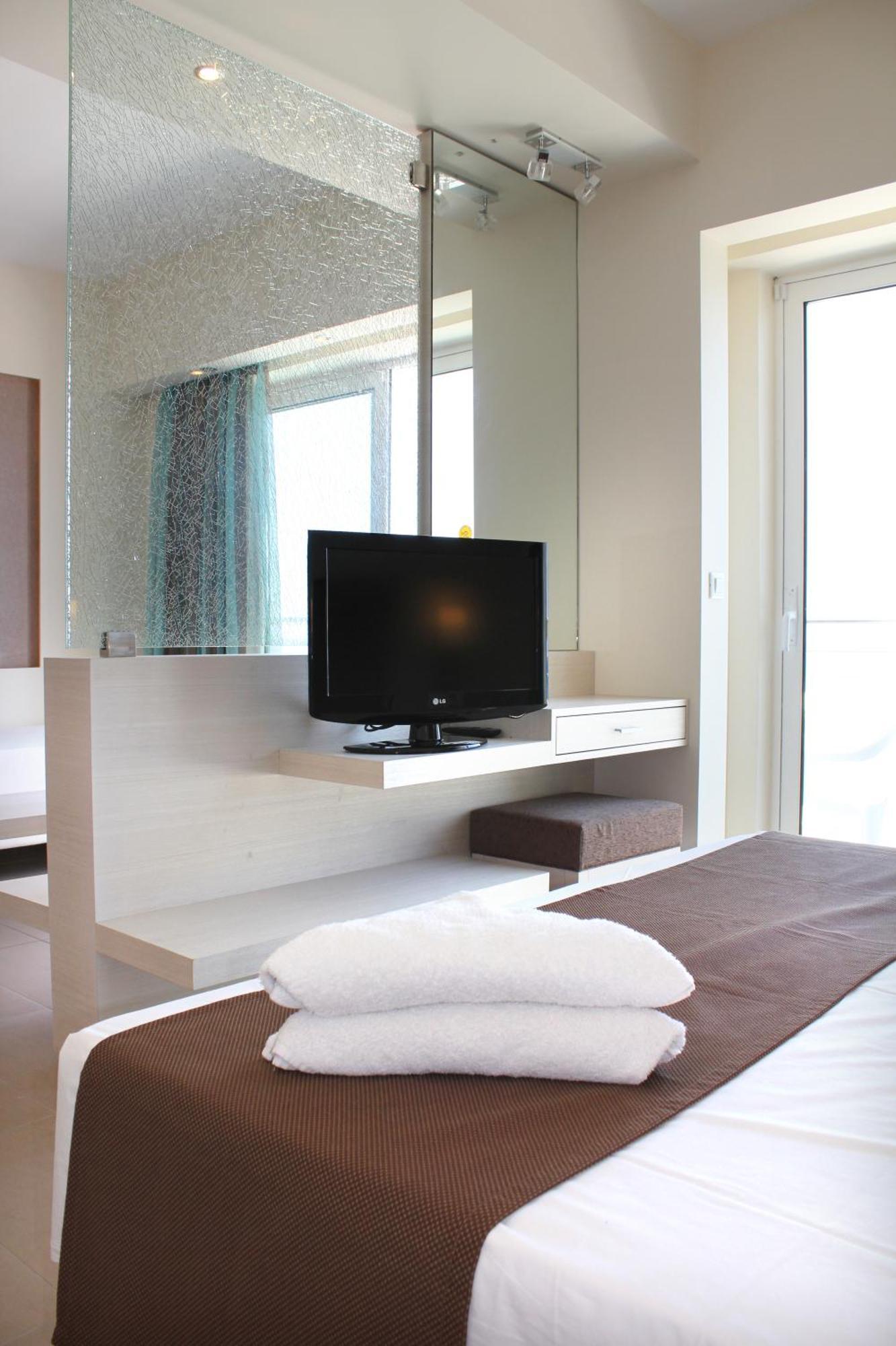 Sea Melody Beach Hotel Apartments Ialysos  Bagian luar foto
