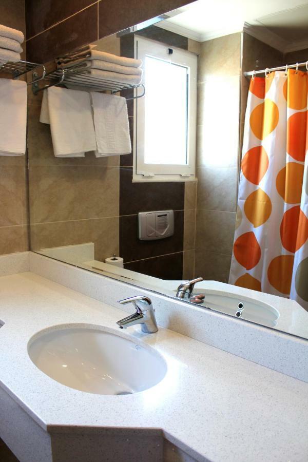 Sea Melody Beach Hotel Apartments Ialysos  Bagian luar foto